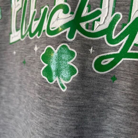 Etsy Unisex XL Gray "Feeling Lucky" Embroidered Sweatshirt St. Patrick's Day - Picture 5 of 7